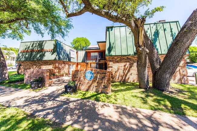 Photo - Greenwood Square Apartamentos