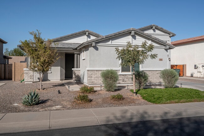 Photo - 750 W Torino Pl