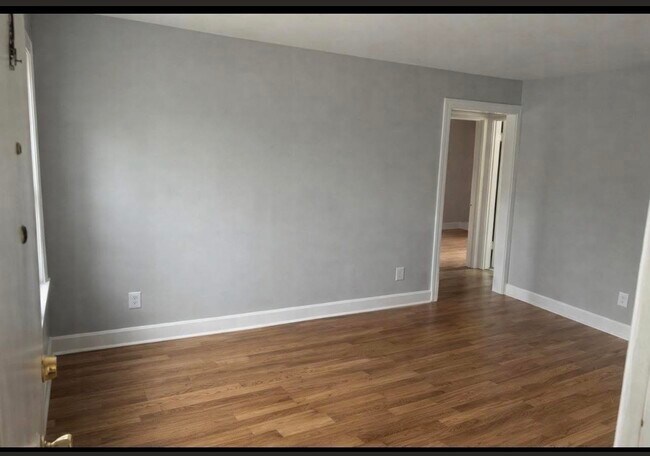 Living room - 1737 Deerwood Ave Unit Deerwood  1