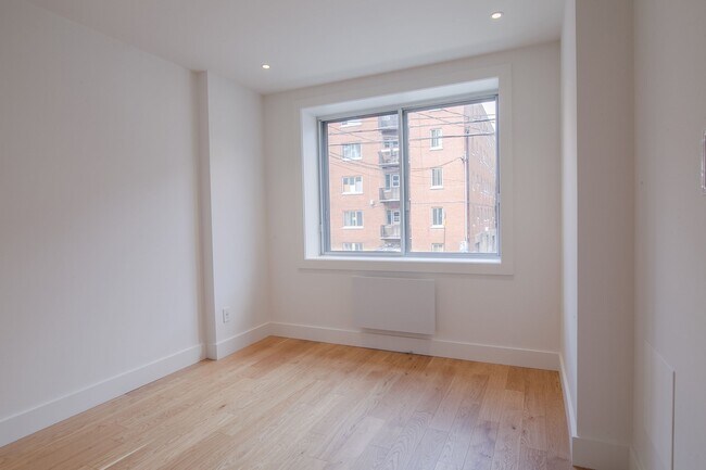 Photo - 4390 Grand Blvd. Unit 102