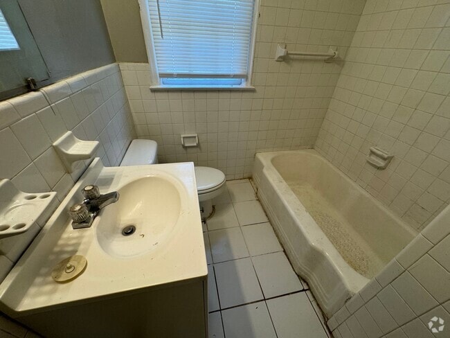 Building Photo - Birmingham/Ensley Rental