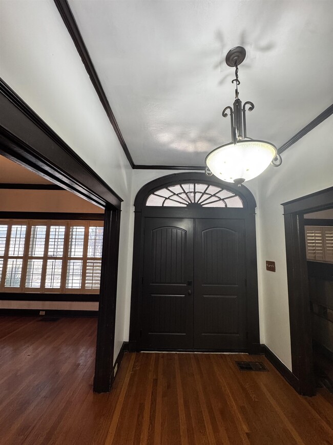 Photo - 720 N Stone Ave