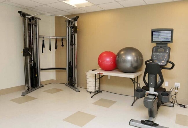 Photo - Middlebrooke Apartments