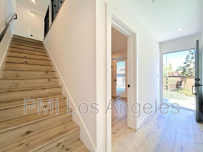 Photo - 4177 Normandie Ave