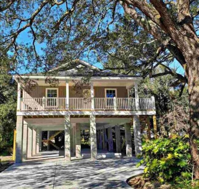Building Photo - 406 Caverly Ln