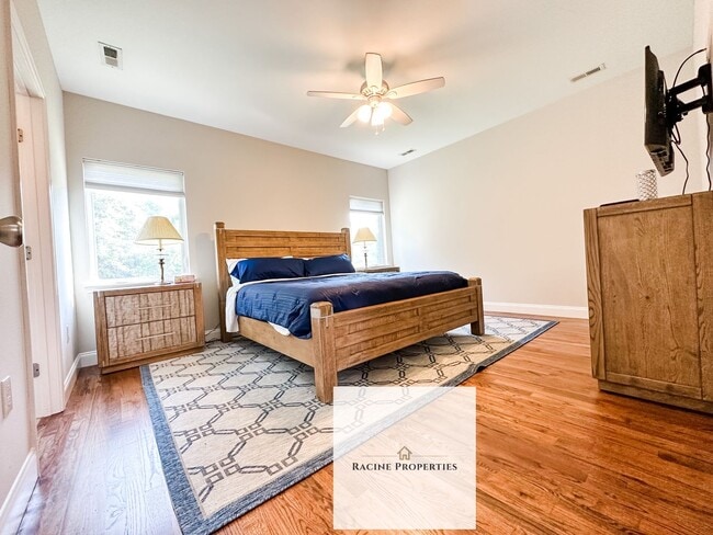 Photo - Fully furnished 2 bd/2 ba Condo with view of Lake Hartwell