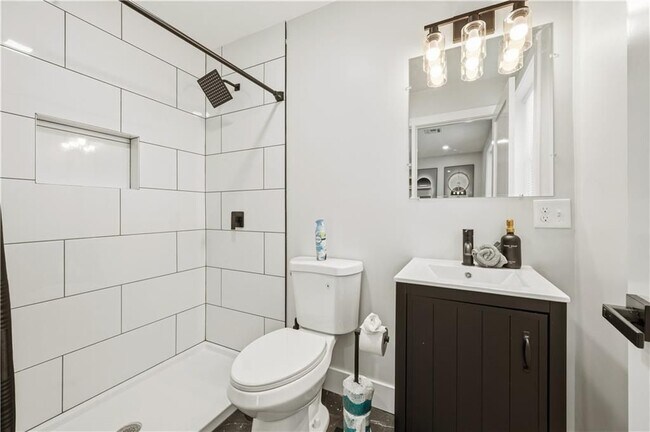Photo - 160 Cumberland St