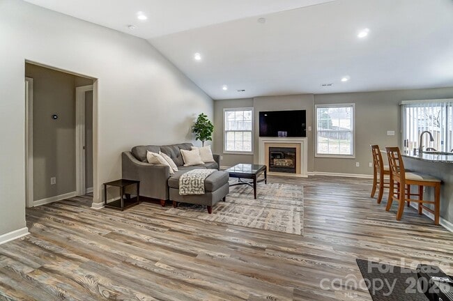 Photo - 5519 Waverly Lynn Ln