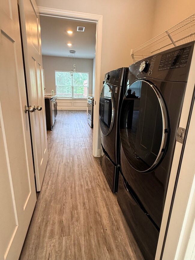 Photo - 1300 Sugar Glen Ct
