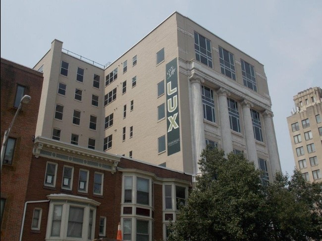 The Lux - The Lux Apartments