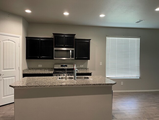 Photo - 7525 Orion Rd