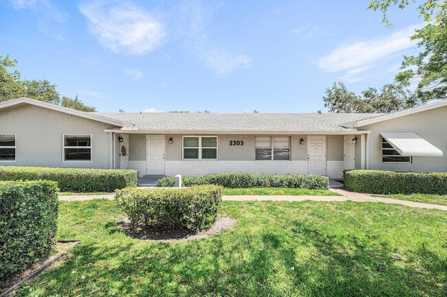 Building Photo - 2303 Lowson Blvd Unit D