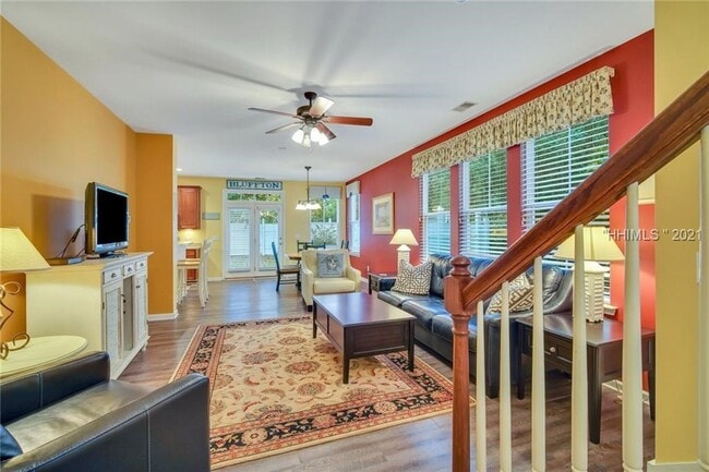 Photo - 27 Sugar Maple Ln