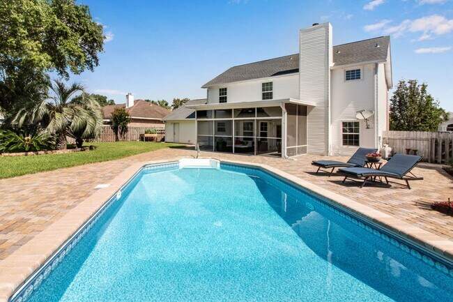 Photo - Executive Pool Home in Prestigious Lake Lo...