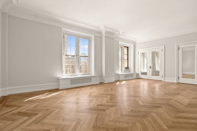Photo - 2109 Broadway