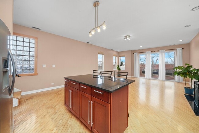 Photo - 260 N California Ave Unit 3