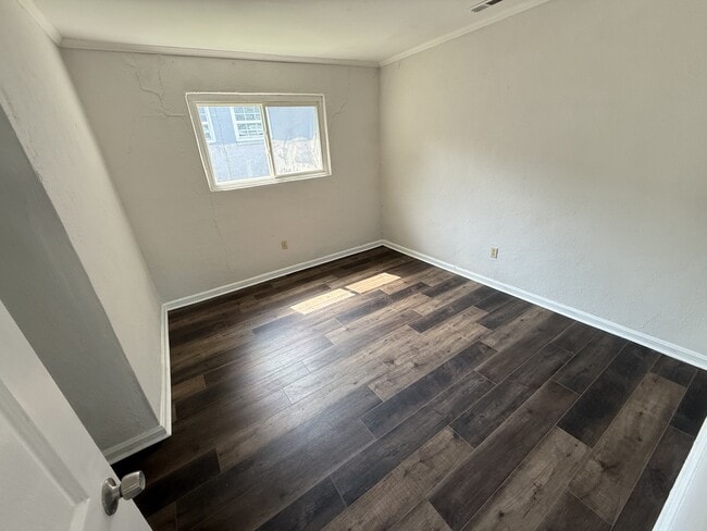 Photo - 1800 Carson Ave