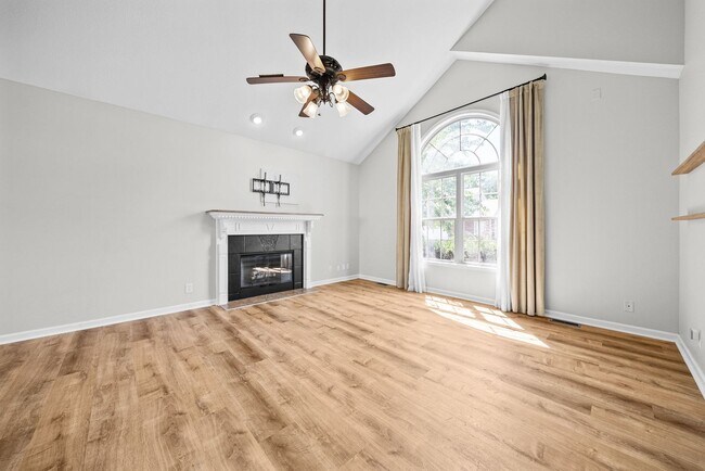 Photo - 3569 Southwood Dr