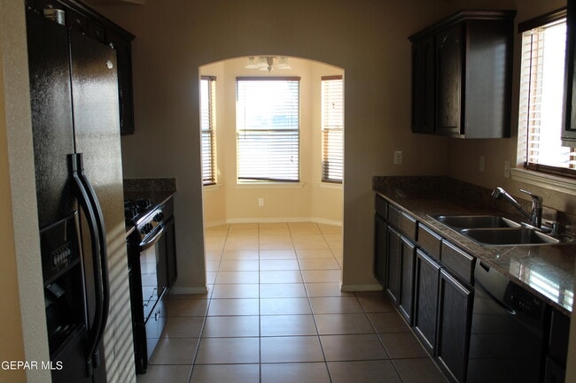 Photo - 14561 Jesus Almeida