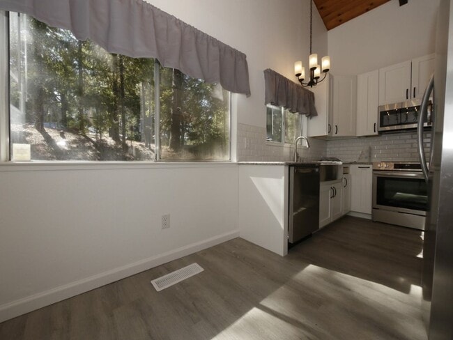 Photo - 27125 Lake Dr