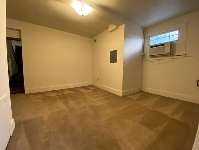 Photo - Great One Bedroom on Fifth Ave in Oakland!... Unit 360402R