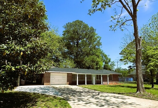 Building Photo - 508 Willow Dr Rental
