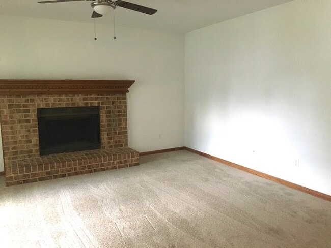 **Beautiful Ranch Home in Etheridge Manor**