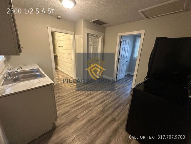 Photo - 2300 S A St