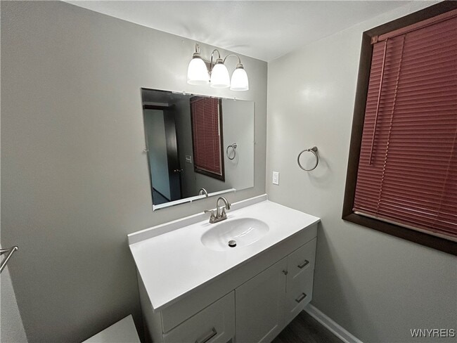 Photo - 186 Peppertree Dr