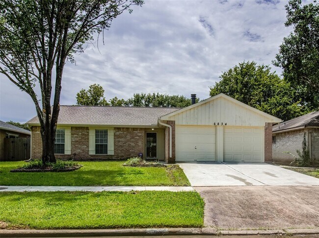Photo - 6834 Harpers Dr