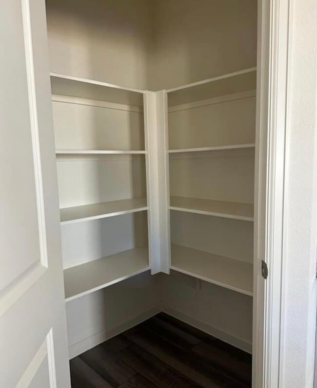 Photo - 4017 Silver Linden