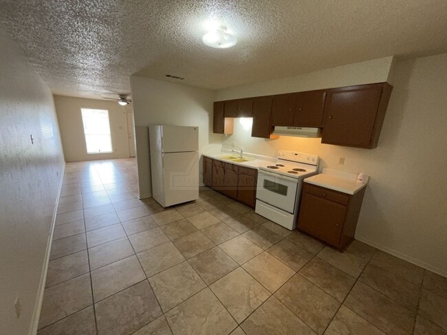 Photo - 1504 Indian Trail