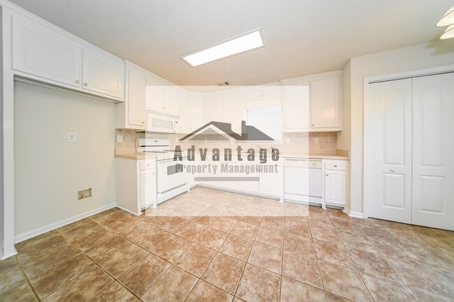 Photo - 1860 Neighborhood Walk