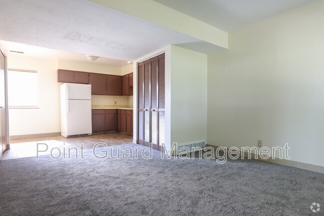 Building Photo - 3018 S 68th Ct Rental