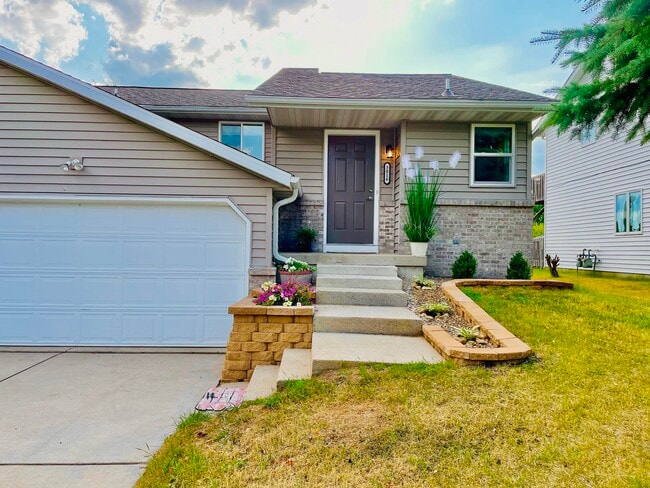 Photo - 3016 Maple Valley Dr House