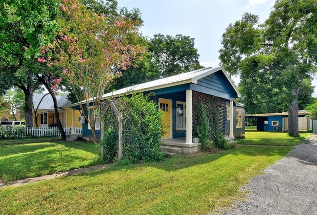 Building Photo - 302 Olive St