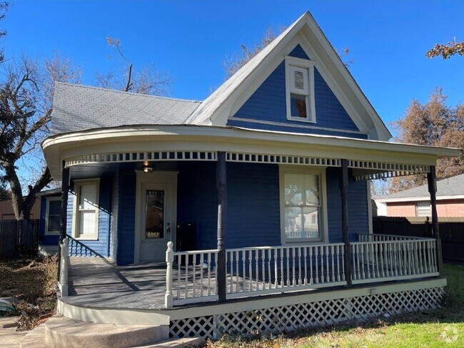 Building Photo - 3 bed 1 bath, country character and histor... Rental