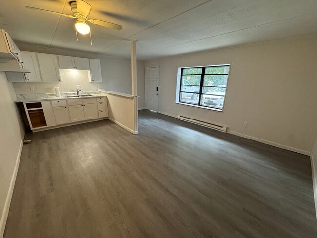 Photo - Maryville City 37803 - Recently remodeled 1-Bedroom, 1 Bath Home - Contact Tim Tipton (865) 806-7255