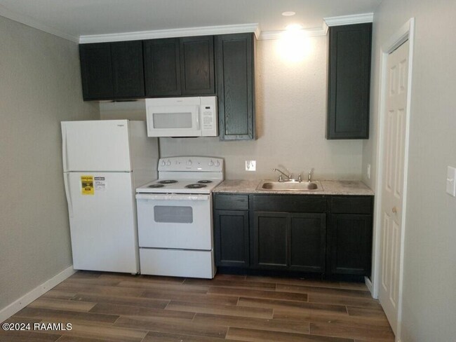 Photo - 314 Deare St Apartment