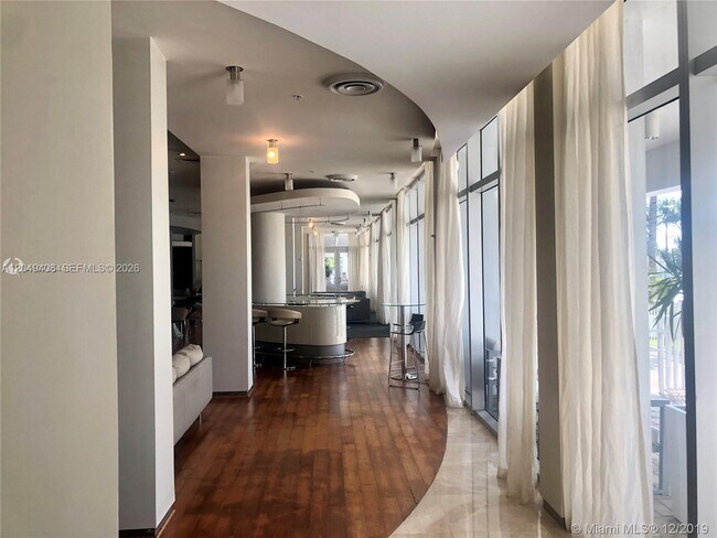 10275 Collins Ave Unit 230