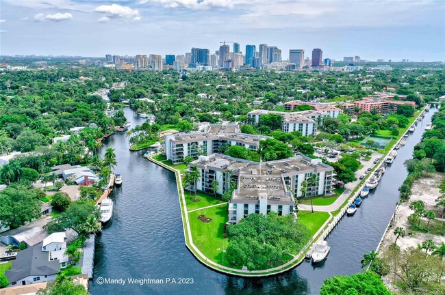 Photo - 1000 River Reach Dr Townhome