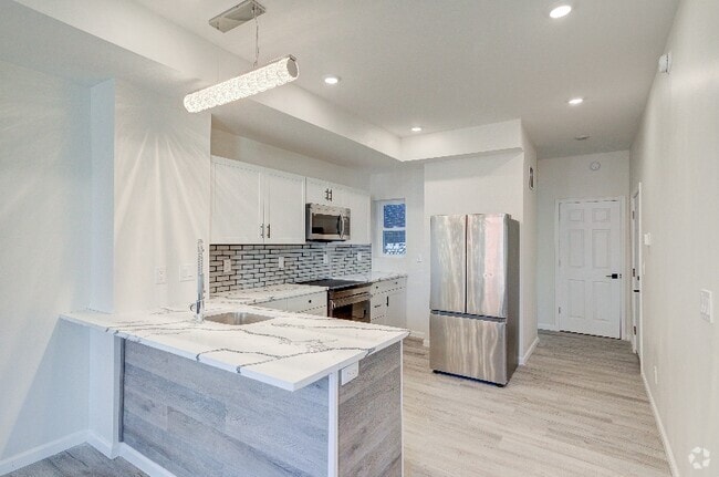 Building Photo - 1252 S 15th St Rental