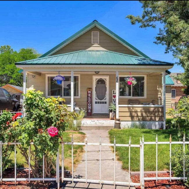 Building Photo - 68 W Garfield Ave Rental