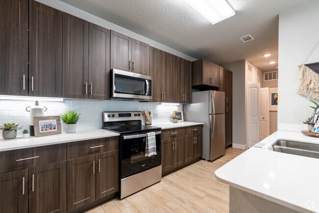 4BR, 4BA - 1,422SF - Alsander GNV