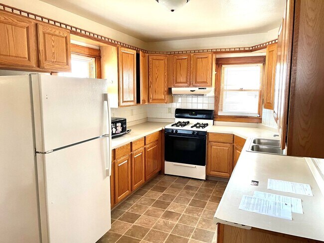 Photo - 5 bedroom 2.5 bathroom in the Camp Randall...