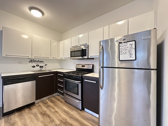 Photo - 1544 W Glenlake Ave Unidad D3