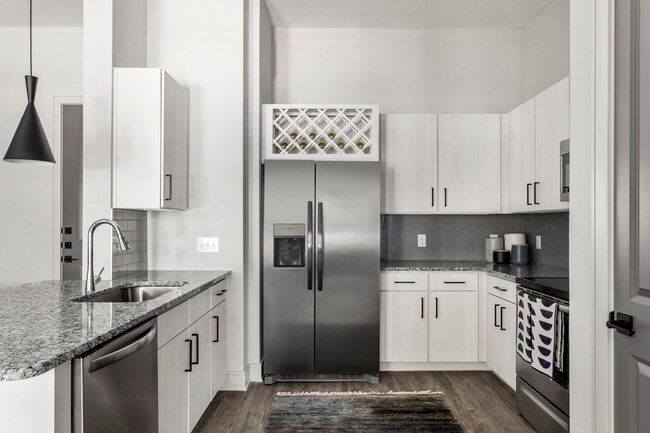 Photo - Linz at The Station