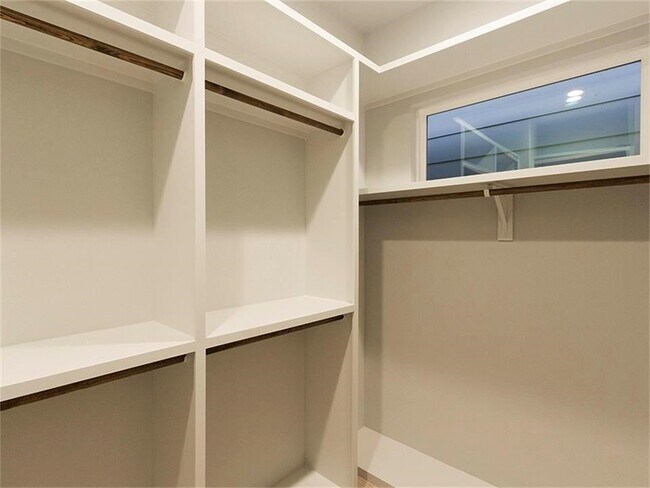 Photo - 864 Wakefield Dr