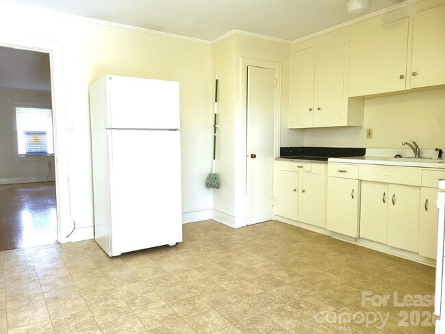 Photo - 2245 Crescent Ave Unit 4