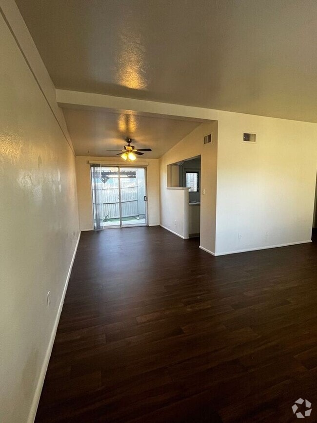 Building Photo - Close to university -- 2 Bedroom/2 Bath Rental